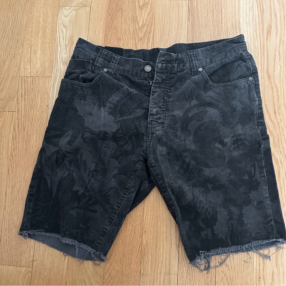 Textured cut off shorts